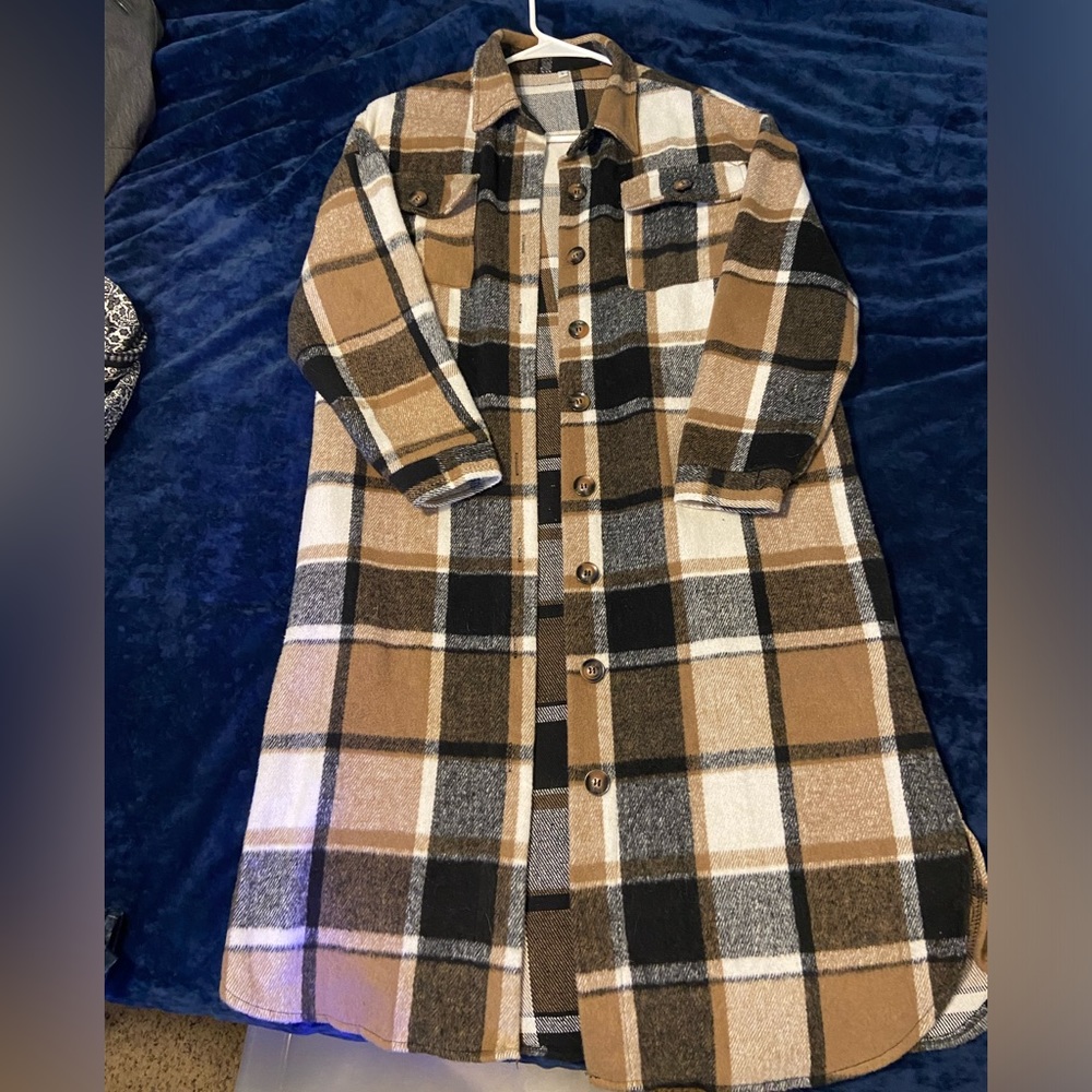 Generic button down flannel coat- size small